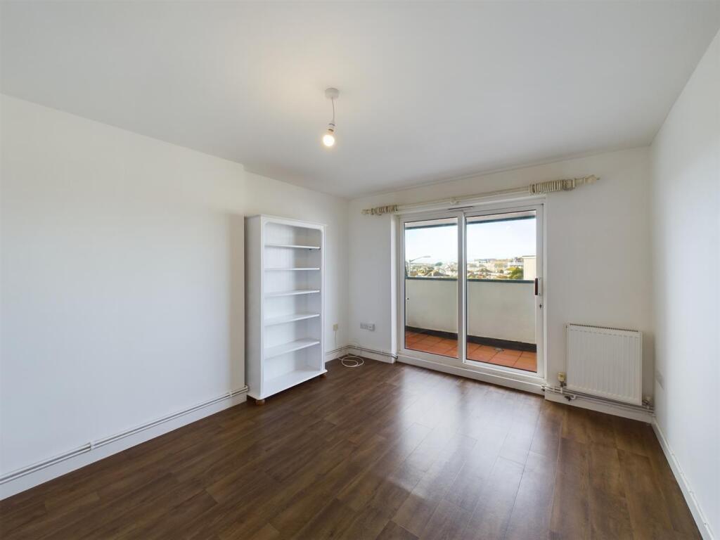 20 Chester Court Lounge