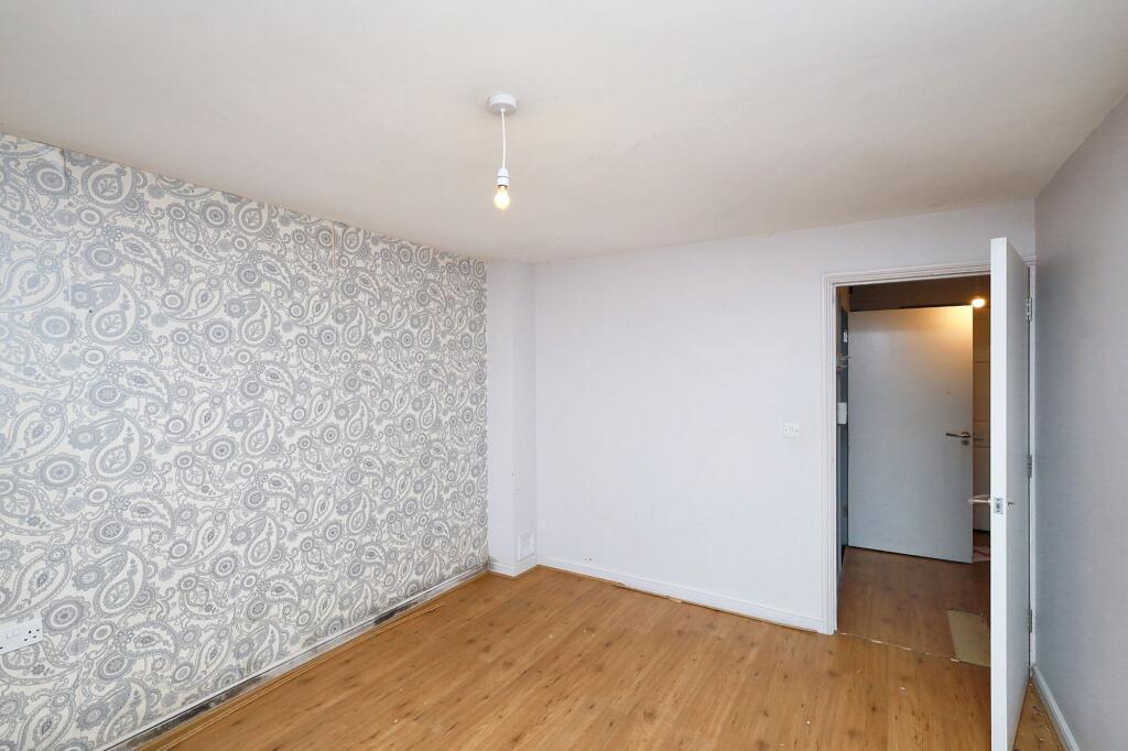 3 Pond Lees Close, Dagenham, RM10 9BQ