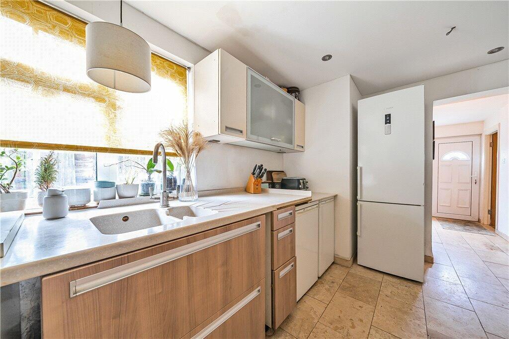 Davidson Frost-Wellings, DFW, Clamp Hill, Kitchen.