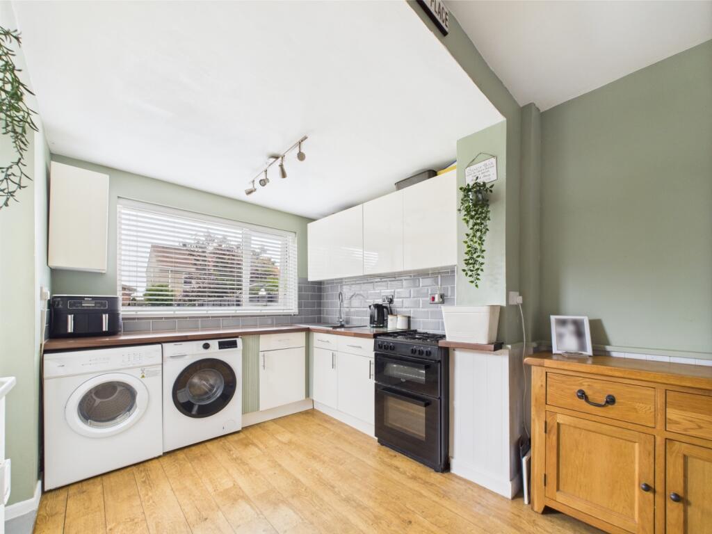 CAM02195G0-PR0072-STILL010