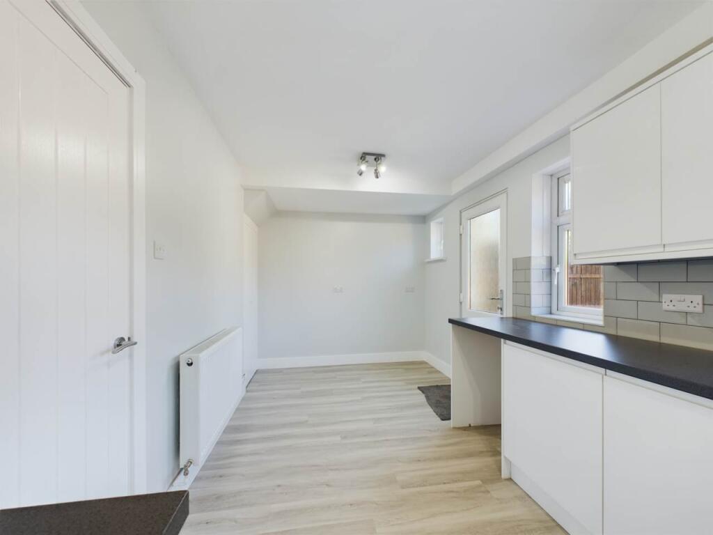 Dining area (2)