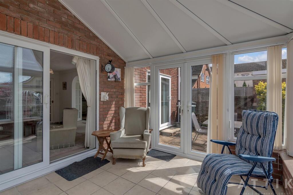 57 Holton Road Halesworth IP19 8HQ (23).jpg