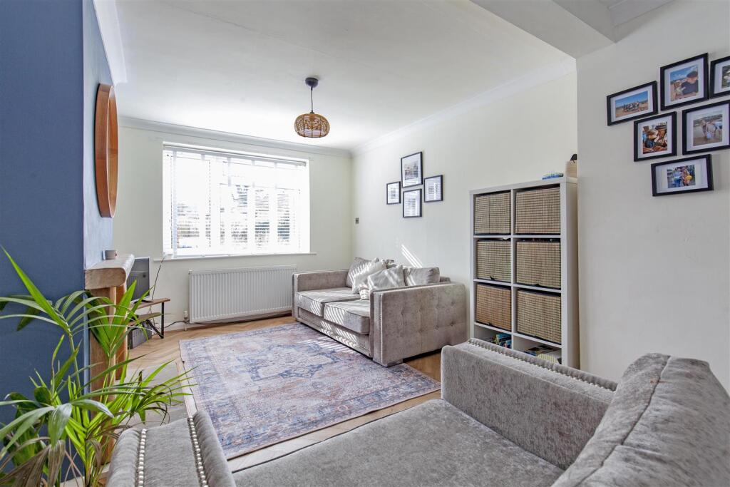 Reception Room-2.jpg