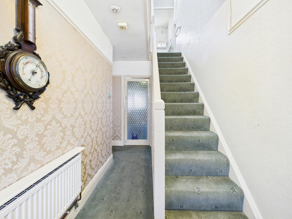 CAM05192G0-PR0192-STILL021