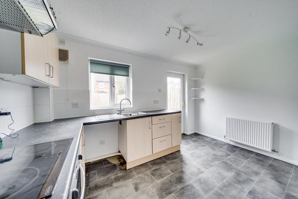 1.10 - kitchen.jpg