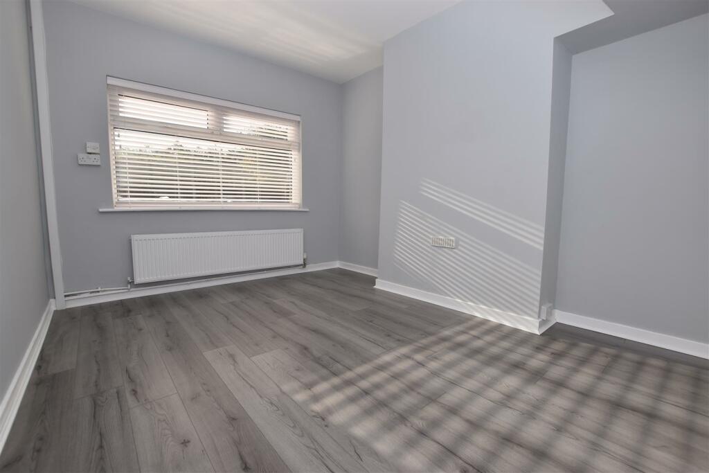 Dining Area.JPG