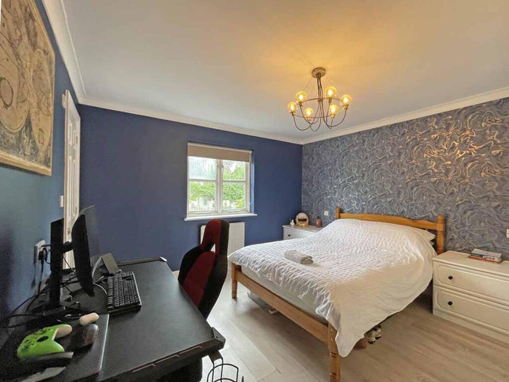 Temeraire Road 2 - Bed 2...jpg