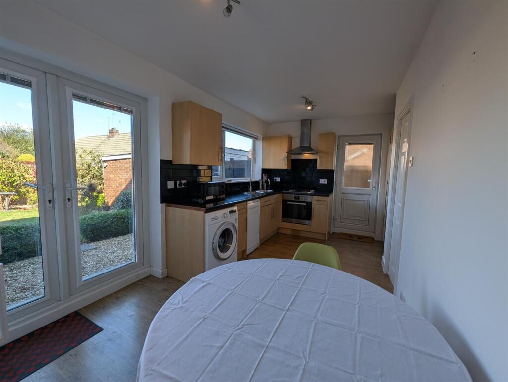 Kitchen/Breakfast Room