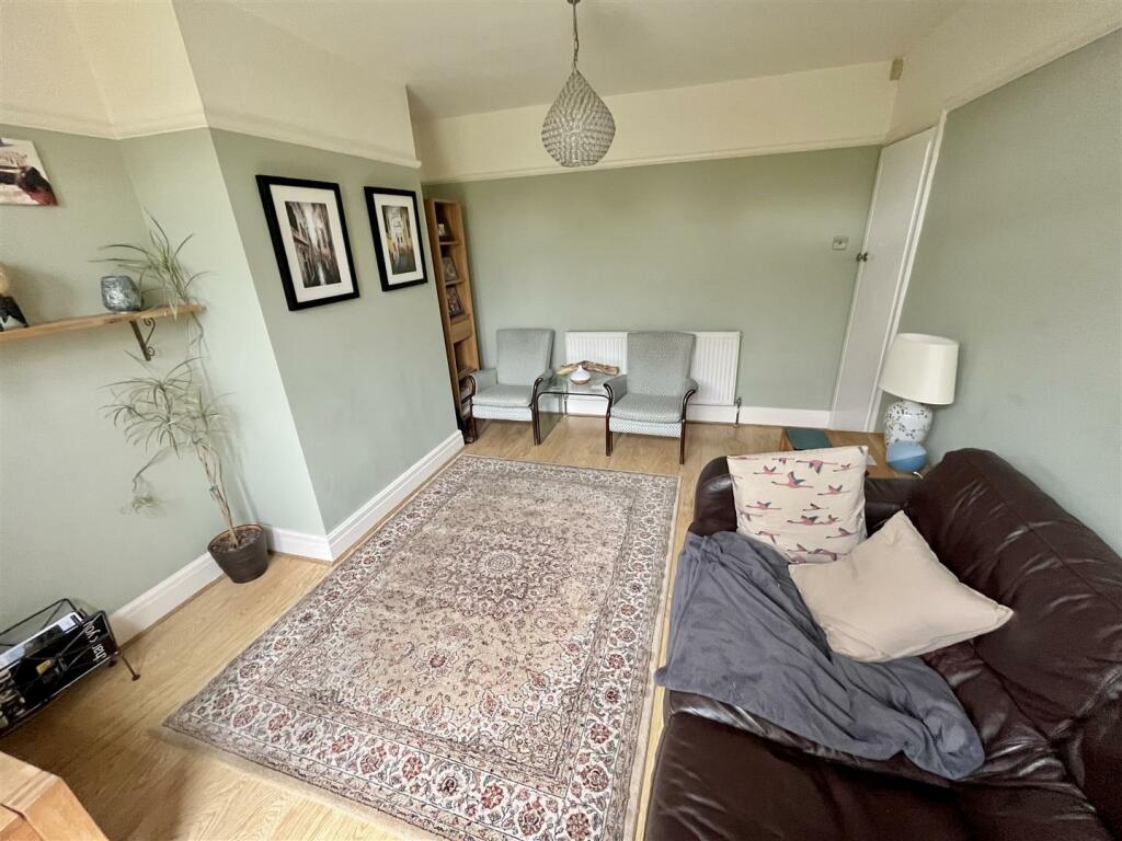 Lounge Aspect 2.jpg