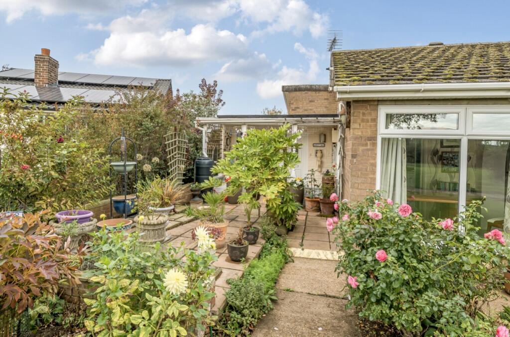 1361416-3-68dd641d3e90e