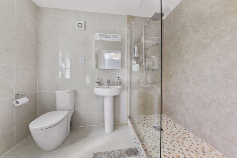 Bed2-Ensuite