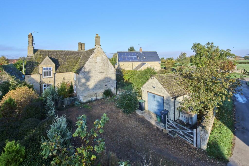 Ivy Cottage Thorpe Waterville-23.jpg