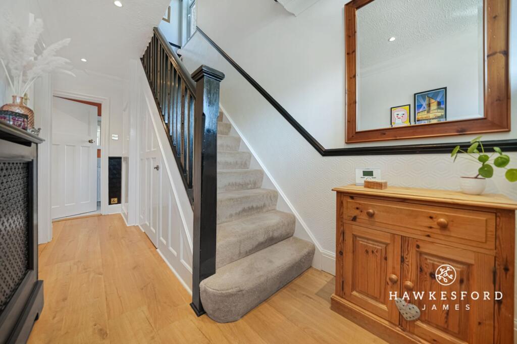 Woodstock Road, Sittingbourne - Entrance hall
