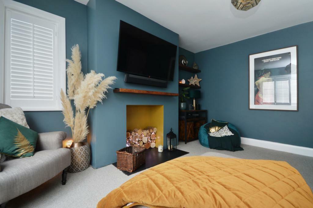Lounge One.jpg