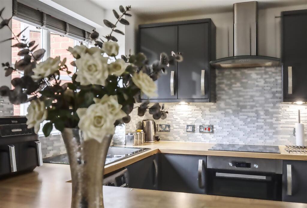 kitchen 11.jpg