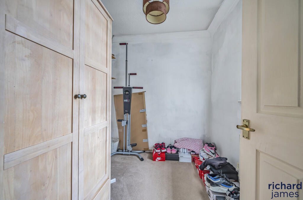 579cc293-920e-4e2...