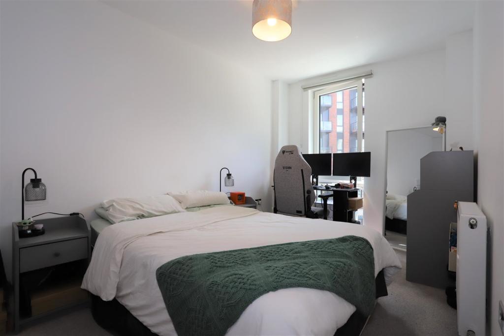 Bedroom.JPG