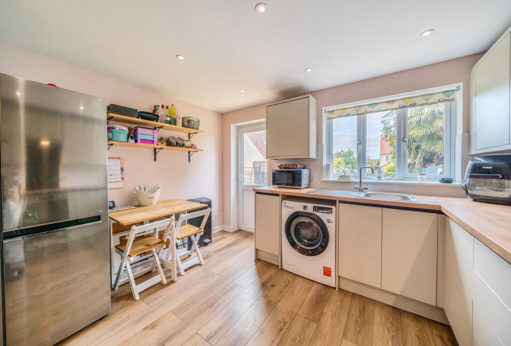 1357029-8-68d2e13...