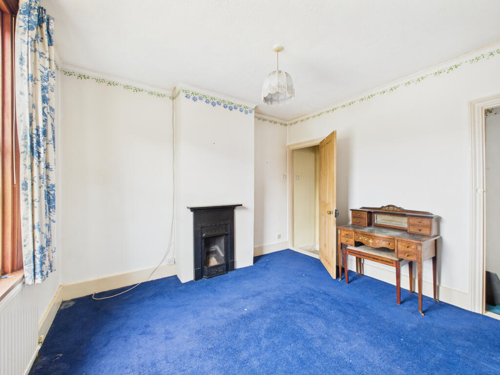 CAM02909G0-PR0497-STILL008