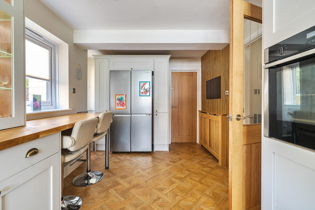 Kitchen / Breakfast Room