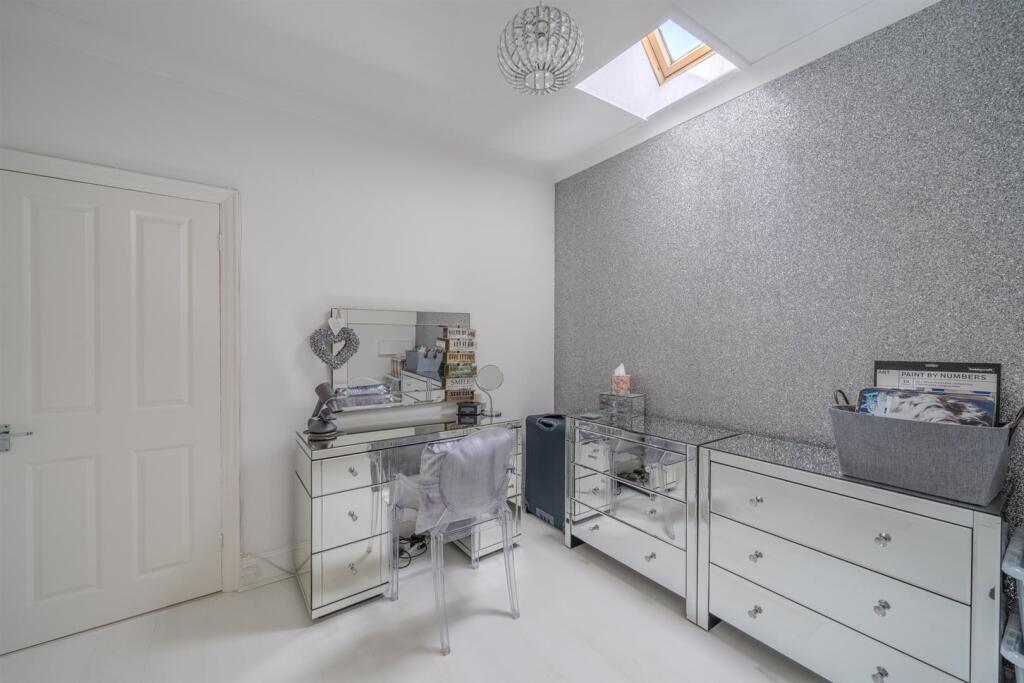 194 The Highway-4.jpg