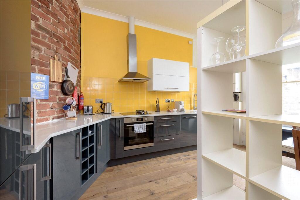 Kitchen/Dining