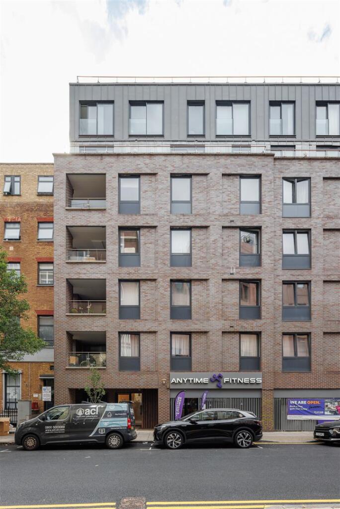 Alie Street, E1