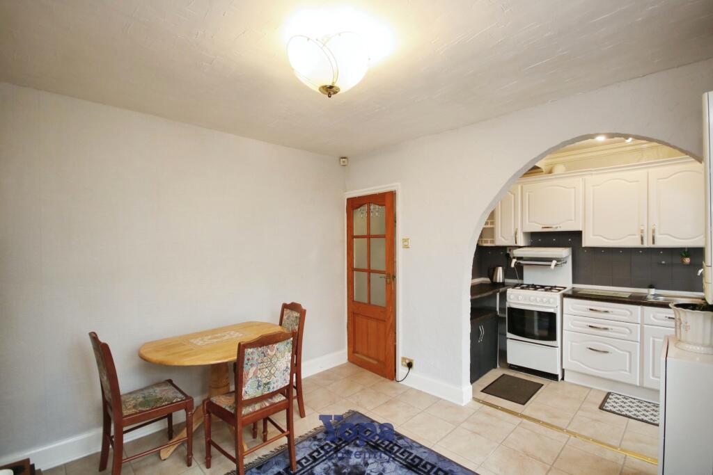 74be1e62-Dining 20Room 202.JPG