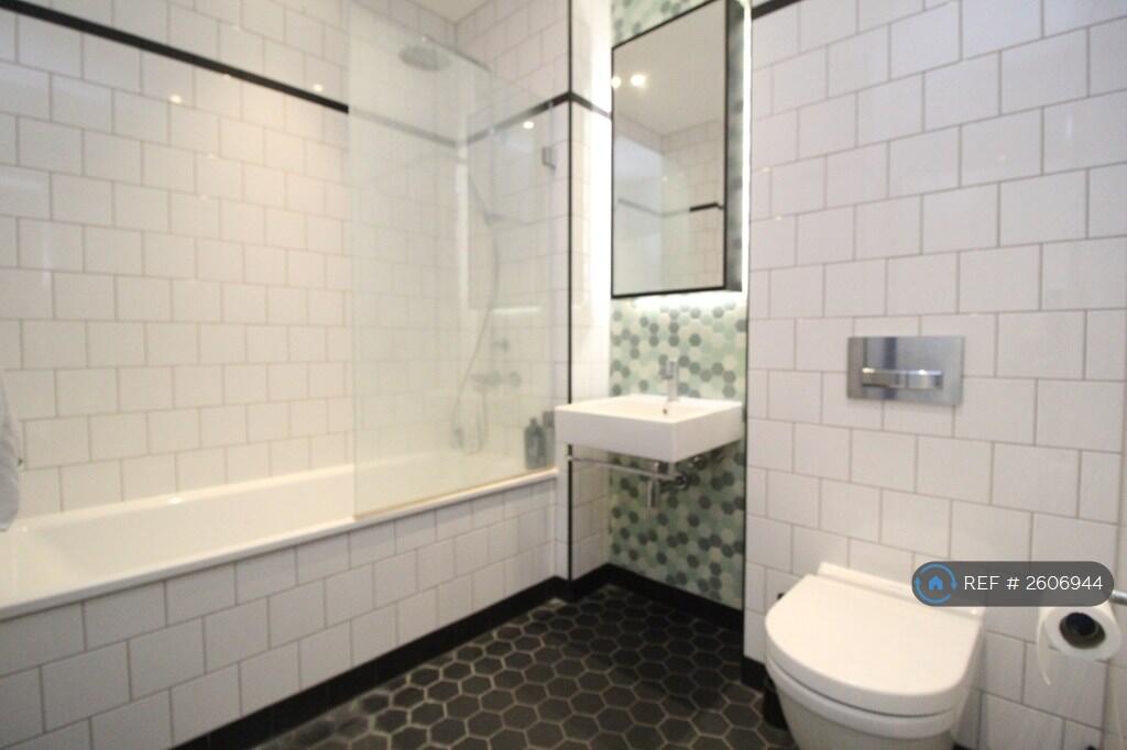 Shared Bathroom (b&amp;c)