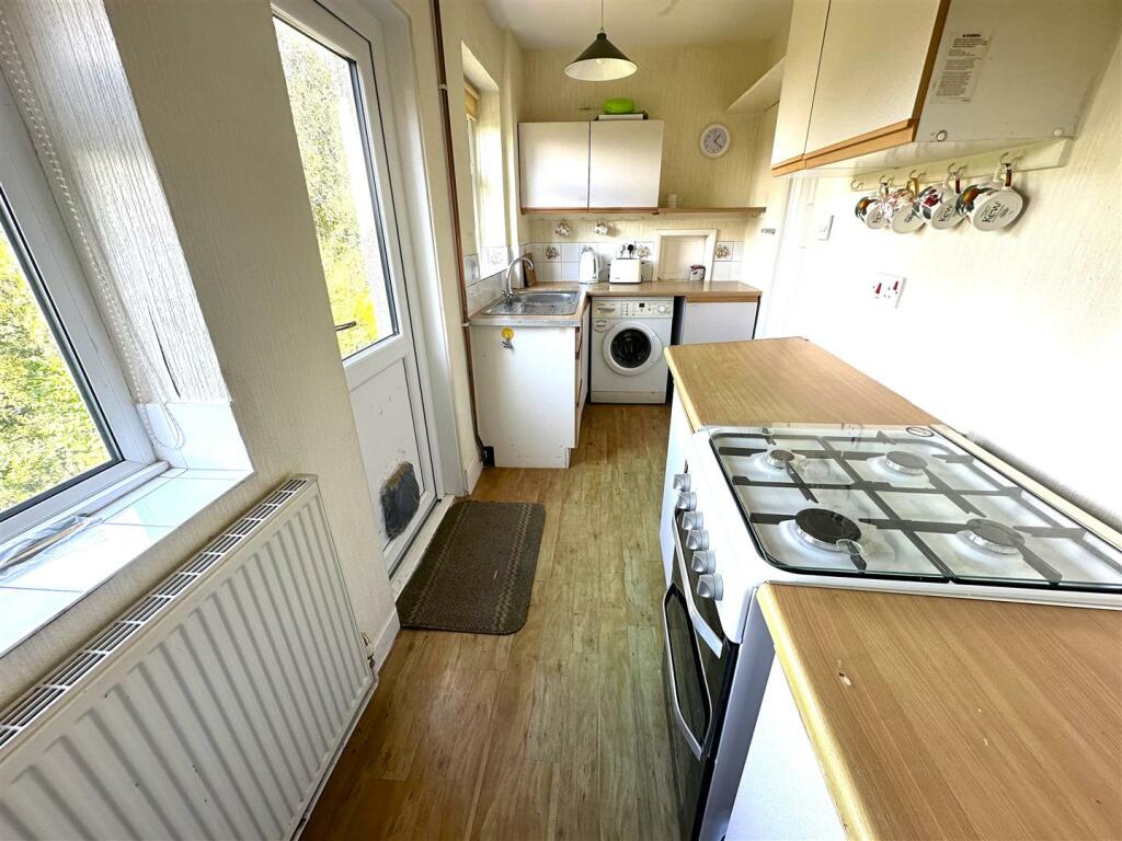 KITCHEN 4.jpg