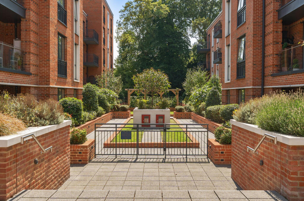 1335595-6-6893487...