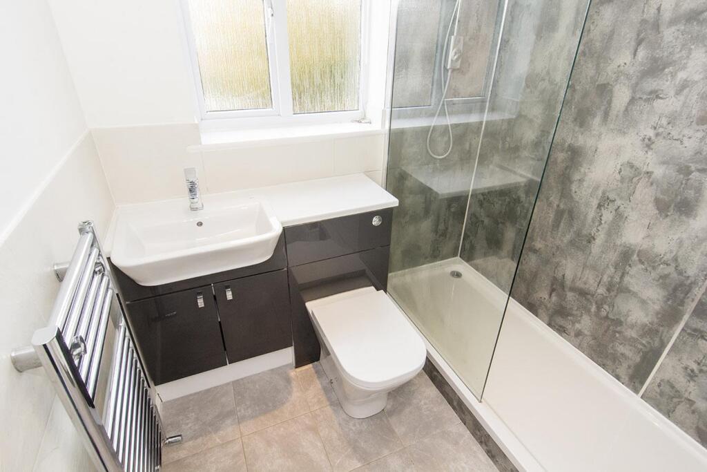 Family Shower Room