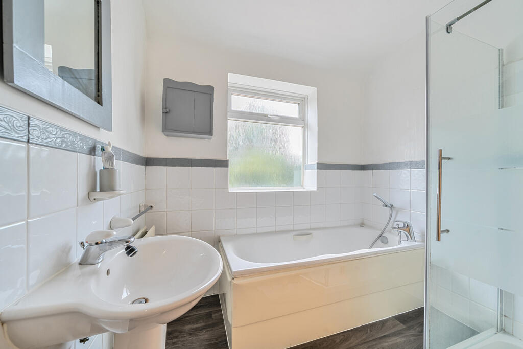 1299605-6-6837416...