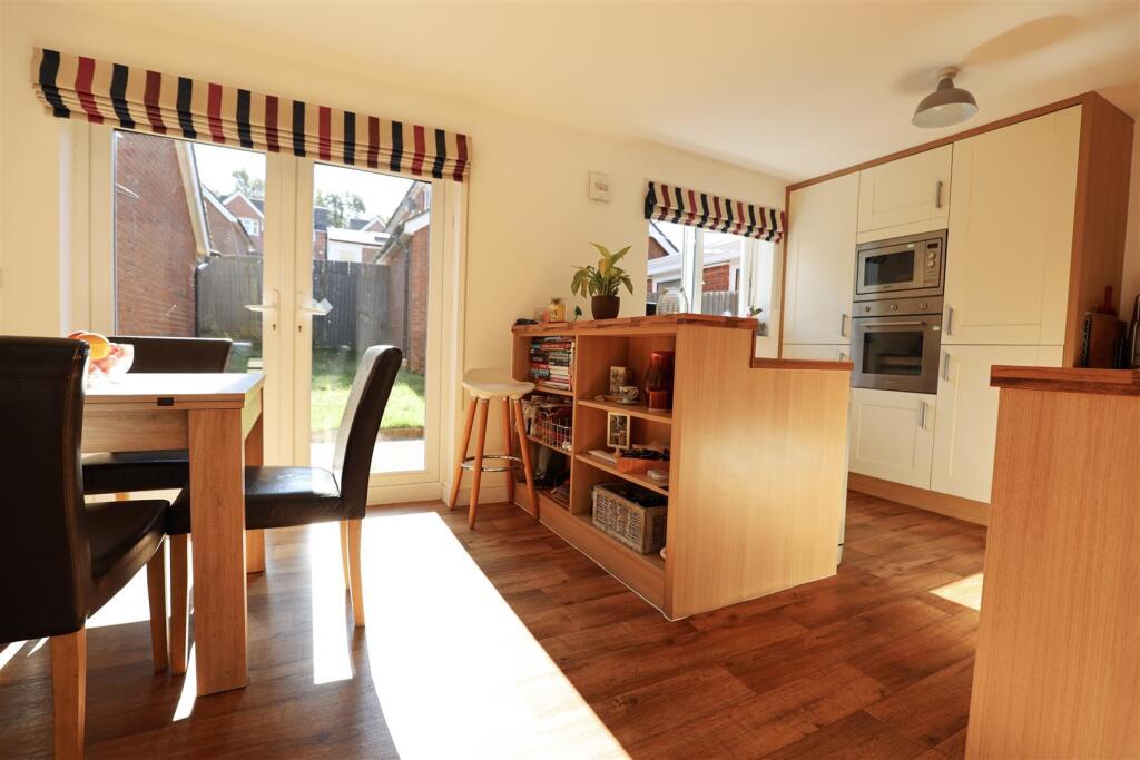 Dining room.jpg
