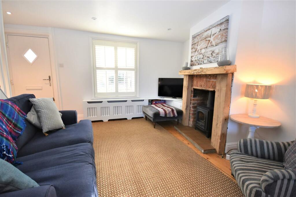 Sitting Room...JPG