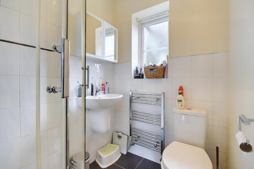 Ensuite to Master Bedroom