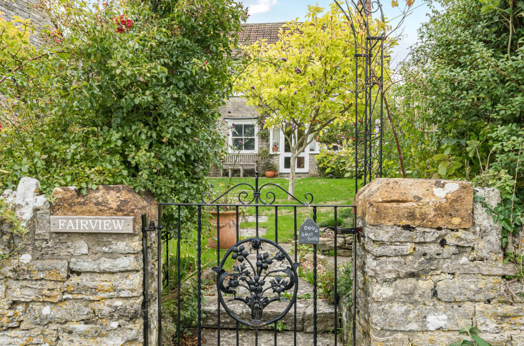 1356480-2-68cbe84...