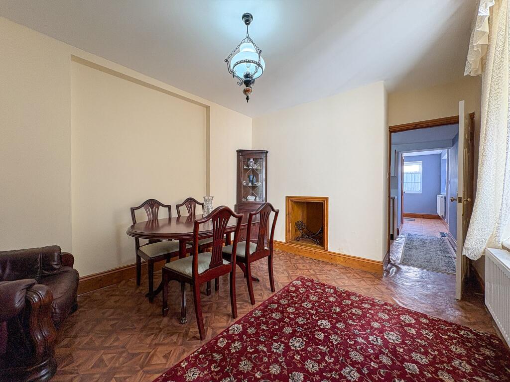 Middle Reception Room