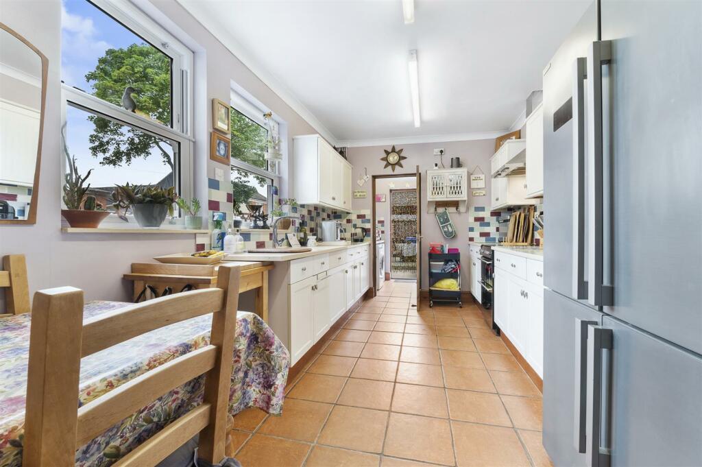 Kitchen/Breakfast Room