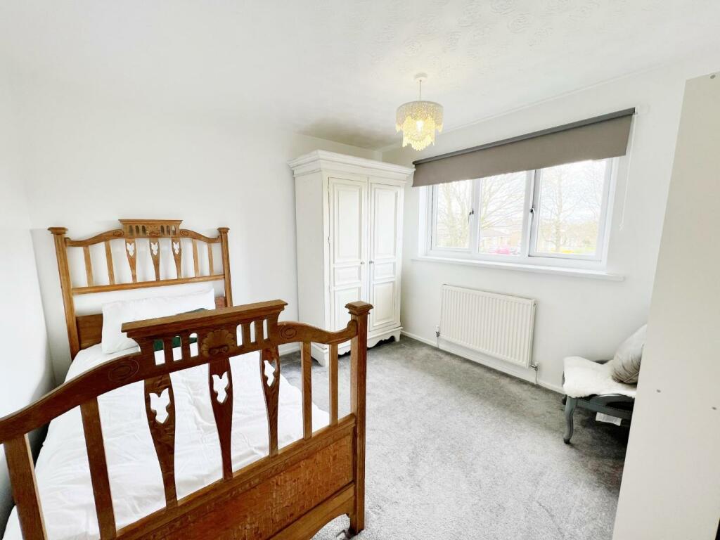Bedroom 2 pic 1.jpg