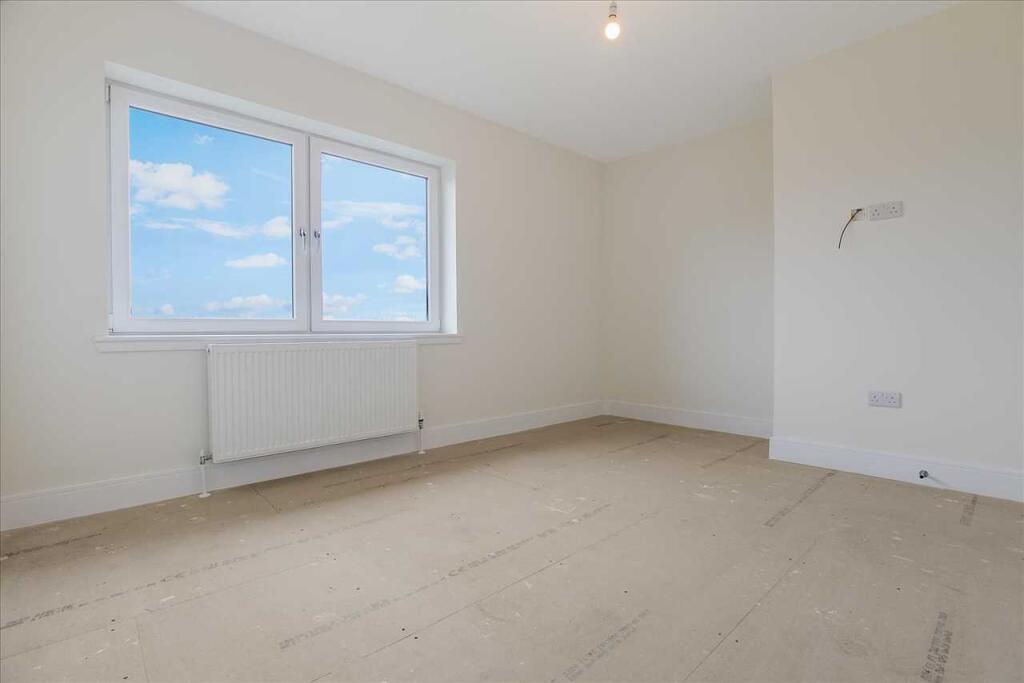 Bedroom Three (2)