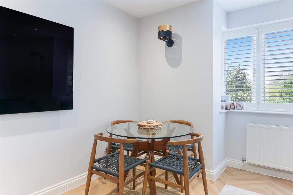 CHARTHAM HOUSE,6 - (5).jpg