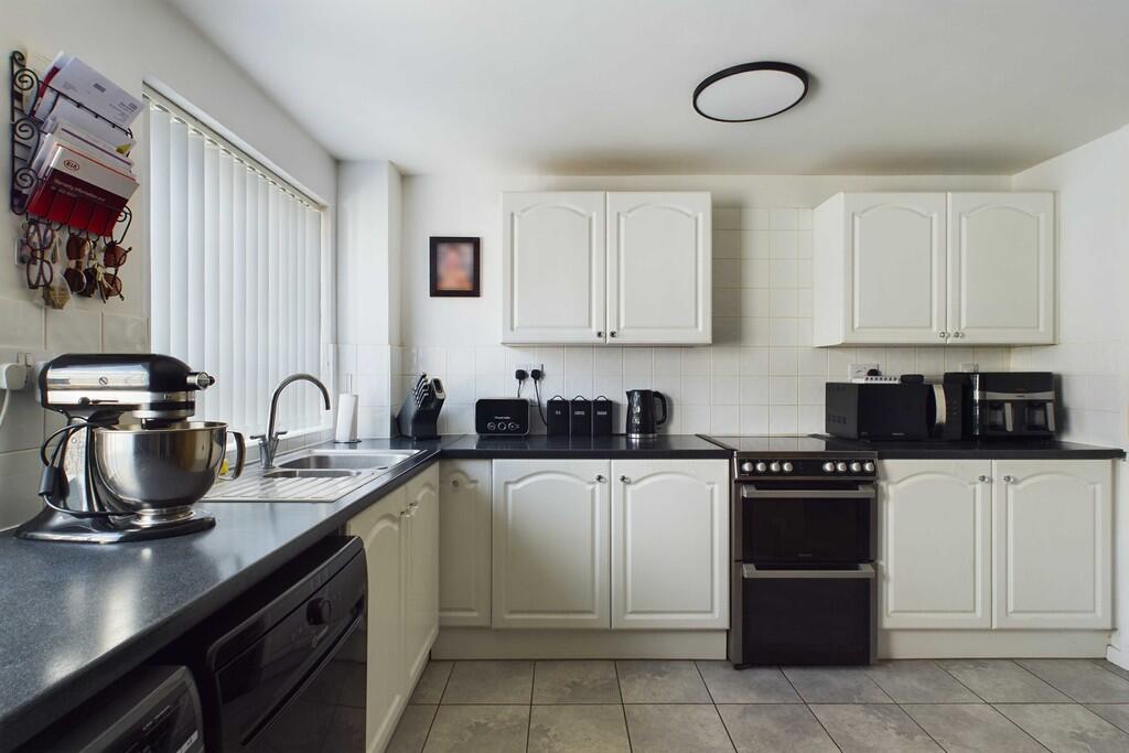 CAM01689G0-PR0444...