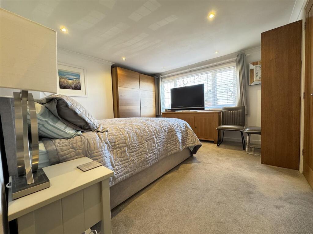 IMG_4560 (Large).JPG