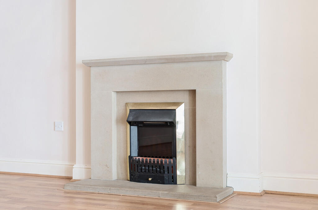 1300686-16-683851...