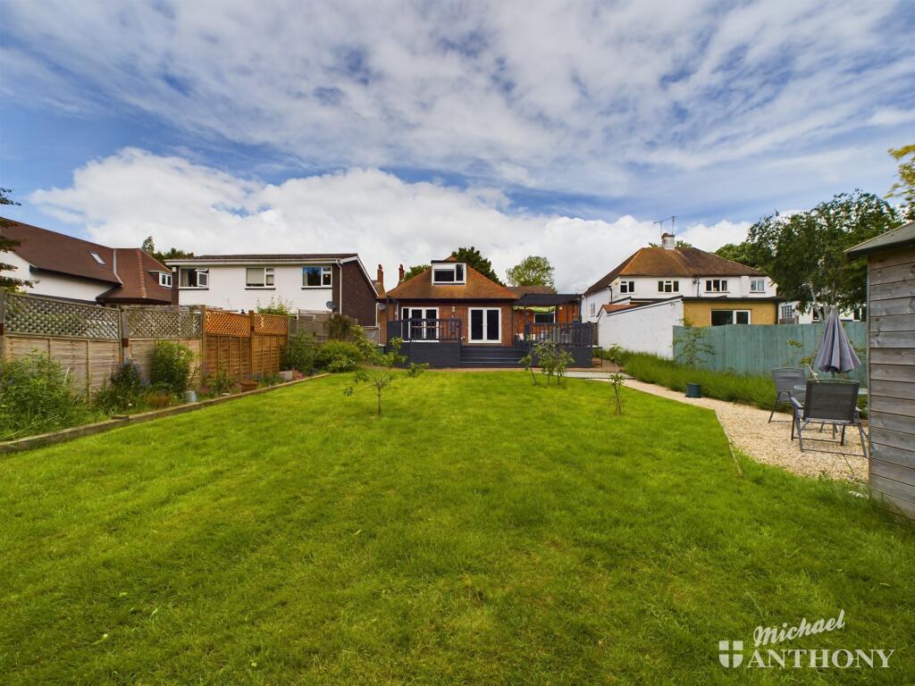 CAM02773G0-PR0121-STILL027