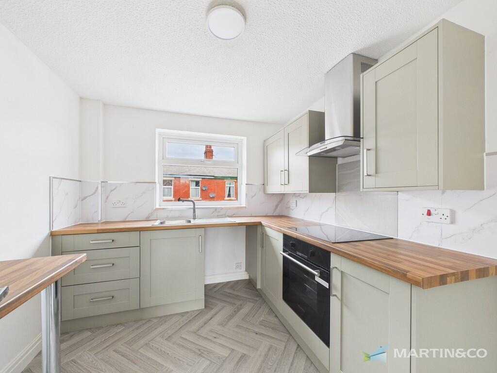 CAM02318G0-PR0526...