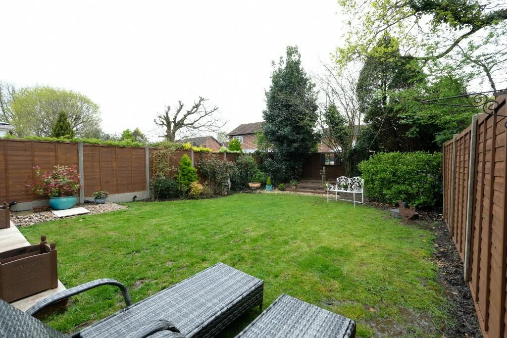 GARDEN 