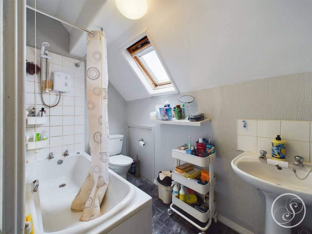 2nd Floor Bathroom