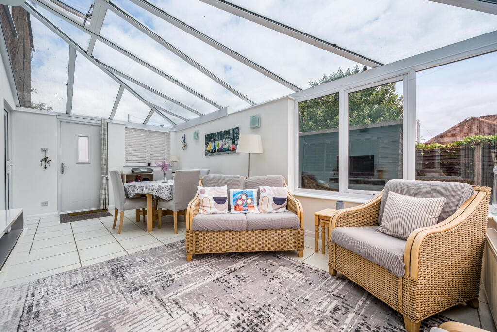 1310972-1-684fea0...